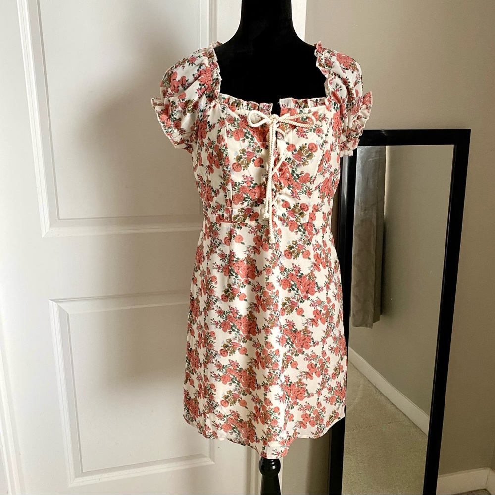 ⭐️🍄5/$15 Nasty Gal floral milkmaid dress puff sleeves corset lace up size 8